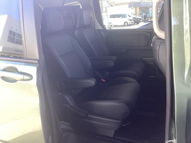 フリードハイブリッド ハイブリッド・Ｇ　純正９インチメモリーナビ　ＥＴＣ　バックカメラ　シートヒータ　両側電動スライドドア　両電動ドア　サイドエアバック　クルコン　スマキー　パワーステアリング　ＬＥＤライト　フルセグＴＶ　ウォークスルー（19枚目）