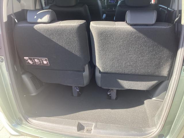 フリードハイブリッド ハイブリッド・Ｇ　純正９インチメモリーナビ　ＥＴＣ　バックカメラ　シートヒータ　両側電動スライドドア　両電動ドア　サイドエアバック　クルコン　スマキー　パワーステアリング　ＬＥＤライト　フルセグＴＶ　ウォークスルー（23枚目）