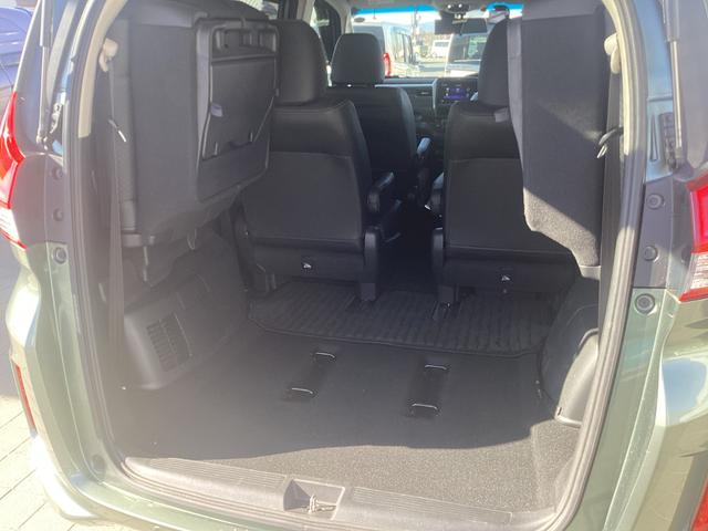 フリードハイブリッド ハイブリッド・Ｇ　純正９インチメモリーナビ　ＥＴＣ　バックカメラ　シートヒータ　両側電動スライドドア　両電動ドア　サイドエアバック　クルコン　スマキー　パワーステアリング　ＬＥＤライト　フルセグＴＶ　ウォークスルー（24枚目）