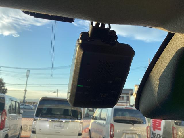 ＷＲ－Ｖ Ｚ＋ブラックスタイル　ギャザズ９インチメモリーナビ　ＥＴＣ　バックカメラ　パドルシフト　アルミホイール　オートクルーズコントロール　クリアランスソナー　ＬＥＤヘッドランプ　フルセグ　盗難防止システム　衝突被害軽減システム（7枚目）