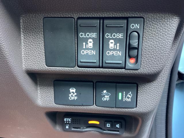 フリード Ｇ・ホンダセンシング　Ｆセグ　追突被害軽減ブレーキ　ｉストップ　Ｗエアバッグ　パワーウィンドウ　１オ－ナ－　アクティブクルーズコントロール　スマートキ　カラーバックモニター　禁煙　ＶＳＡ　エアコン（18枚目）