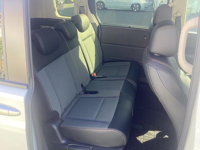 フリード クロスター　純正メモリーナビＢｌｕｅｔｏｏｔｈＥＴＣＲカメラワンオーナー　地デジフルセグ　両側電動パワースライドドア　後カメラ　禁煙車両　ＵＳＢ　盗難防止システム　ＬＥＤヘッドランプ　エアコン　ＥＳＣ　スマキー（14枚目）