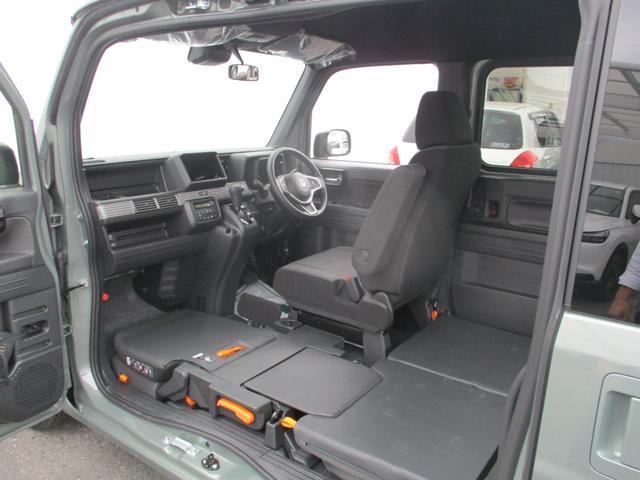 Ｎ－ＶＡＮ ファン　届出済未使用車　ＬＥＤヘッドライト　衝突軽減ブレーキ　運転席助手席エアバッグ　パワステ　パワーウィンドウ　衝突軽減装置　キーレスエントリー　ＬＥＤヘッドランプ　オートクルーズコントロール　スマートキー（8枚目）