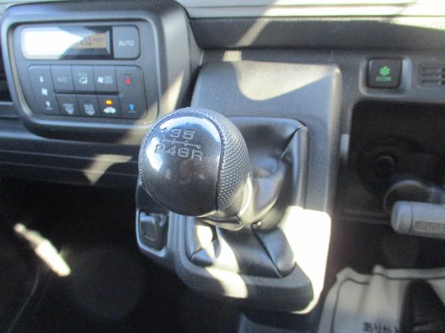 N-VAN+スタイル ファン・ホンダセンシング 純正ナビ.ドラレコ前後.6MT I-STOP USBポート 後カメラ 横滑り防止 キーフリーシステム フルオートエアコン LED スマートキー 両面スライドドア PW ドライブレコーダー Wエアバッグ(5枚目)