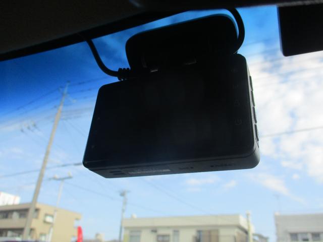 Ｎ－ＯＮＥ Ｇ・Ｌパッケージ　ＥＴＣ　社外ドラレコ　整備記録簿有　ｉストップ　盗難防止　フルオートエアコン　パワーウィンドウ　助手席エアバック　ドライブレコーダー　バックカメラ　ＵＳＢ　ＥＳＣ　運転席エアバッグ　ＬＥＤヘッドライト（2枚目）