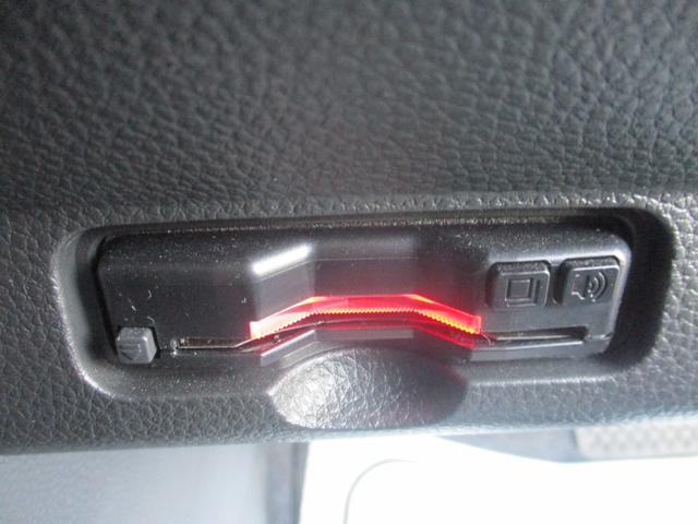 Ｎ－ＯＮＥ オリジナル　純正ナビ．ＥＴＣ．電子パーキング　追突被害軽減ブレーキ　オートクルーズコントロール　サイドエアバック　ＥＴＣ車載器　クリアランスソナー　ナビ＆ＴＶ　ワンセグＴＶ　ＬＥＤライト　ＵＳＢ　ＷＡＢ　Ｂカメラ（3枚目）