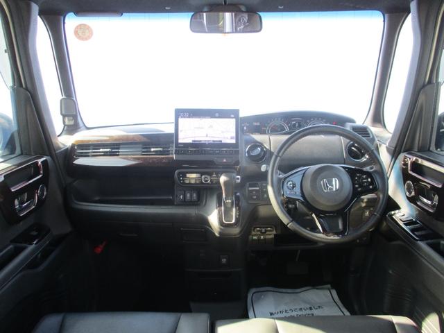 Ｎ－ＢＯＸカスタム Ｌターボスタイル＋ブラック　ＥＴＣ　両側電動スライドドア　ターボエンジン　スマ－トキ－　エアバック　横滑り防止機能　ナビ＆ＴＶ　サイドカーテンエアバック　ＵＳＢ接続　クルーズコントロール　助手席エアバッグ　地デジ　ＬＥＤライト（5枚目）