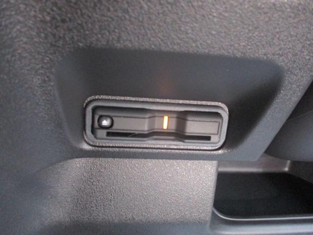 Ｎ－ＢＯＸカスタム ターボ　・雹害車　純正ナビ．ＥＴＣ．両側電動スライドドア．ＬＥＤヘッドライト　１オナ　衝突被害軽減　キーフリー　Ｐセンサー　ＥＳＣ　パワステ　両席エアバック　サイドエアバッグ　ターボ車　ＵＳＢ接続　スマキー（3枚目）