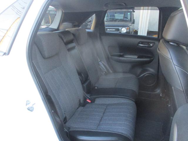 フィット ｅ：ＨＥＶホーム　コネクトディスプレイナビ．全方位カメラ．電子パーキング．ＥＴＣ．ドラレコ前後　前後誤発進抑制機能　クリソナ　マルチビュー　助手席エアバッグ　運転席エアバッグ　アイドリングストップ　ＬＥＤライト　ＡＢＳ（10枚目）