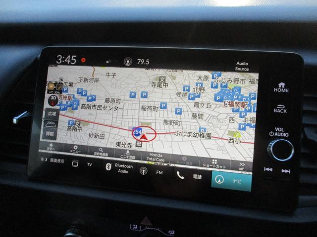 フィット ｅ：ＨＥＶホーム　コネクトディスプレイナビ．全方位カメラ．電子パーキング．ＥＴＣ．ドラレコ前後　前後誤発進抑制機能　クリソナ　マルチビュー　助手席エアバッグ　運転席エアバッグ　アイドリングストップ　ＬＥＤライト　ＡＢＳ（14枚目）