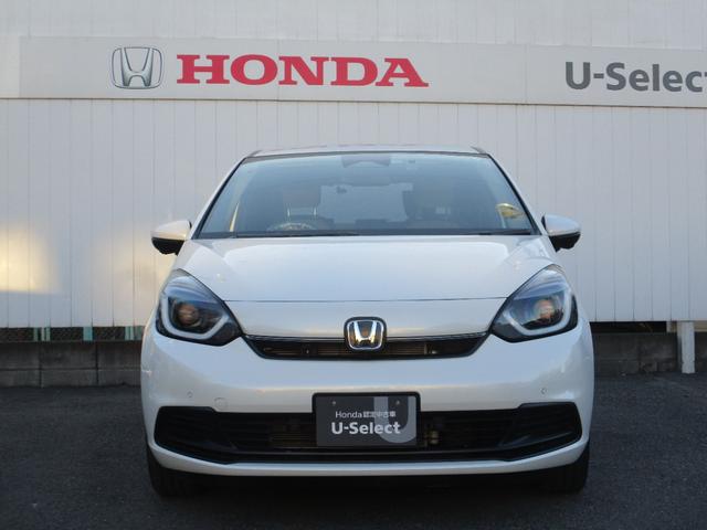 フィット ｅ：ＨＥＶホーム　コネクトディスプレイナビ．全方位カメラ．電子パーキング．ＥＴＣ．ドラレコ前後　前後誤発進抑制機能　クリソナ　マルチビュー　助手席エアバッグ　運転席エアバッグ　アイドリングストップ　ＬＥＤライト　ＡＢＳ（19枚目）