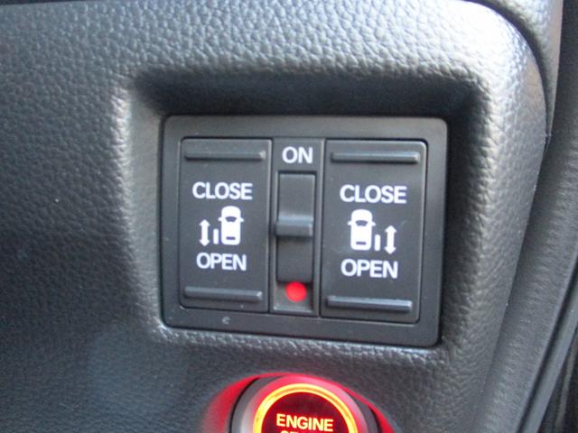 Ｎ－ＢＯＸカスタム Ｌターボ　純正ナビ．両側電動スライドドア．電子パーキング．ＥＴＣ．ドラレコ前後　衝突軽減ブレーキサポート　ＬＥＤヘッドライ　アイドリングＳ　ターボエンジン　ＰＳ　カーテンエアバック　シートヒータ　エアバック（3枚目）