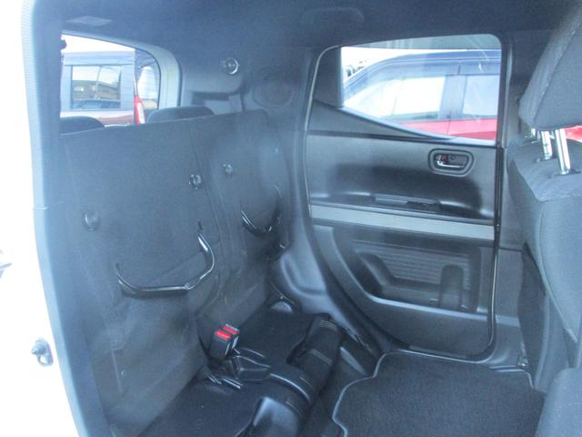 Ｎ－ＢＯＸスラッシュ Ｘ・ターボパッケージ　純正ナビ．サウンドマッピング．ＥＴＣ．ドラレコ前後．電子パーキング．　リアカメラ　シートヒーター　ターボ車　横滑り防止　ＥＴＣ付き　ＤＶＤ　キーフリー　パワーステアリング　オートエアコン（12枚目）