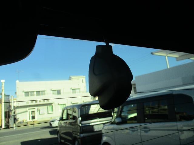 N-BOXカスタム L ETC 純正ドラレコ サイドエアバッグ ナビTV シートヒータ 点検記録簿 キーフリーシステム LEDライト リアカメ クルーズコントロール AC DVD視聴可能 スマキー 横滑り防止 フルセグTV(3枚目)