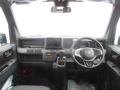 インパネ周りのお写真です。　視界が広く運転がしやすくなっております。 6