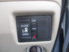 ��¦��ư���饤�ɥɥ���������Ƥ��ޤ��� 7