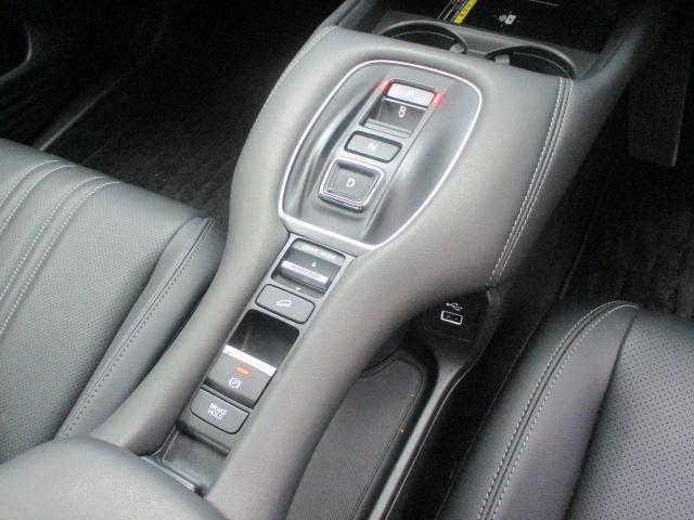 ZR-V e:HEVZ ワンオーナー・純正コネクトナビ・純正アルミホイール・純正LEDヘッドライト・純正ETC2.0車載器・マルチビューカメラシステム搭載 bluetooth Pセンサー レザー Bカメラ サイドエアバック(16枚目)