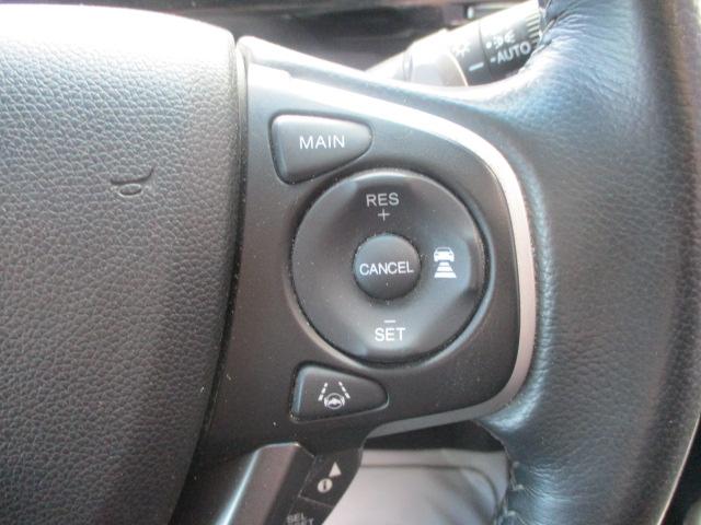 ステップワゴンスパーダ スパーダホンダセンシング　純正９インチナビ　９インチリアモニター純正フリップダウンモニター　７人乗り　ＬＥＤヘッドライト　　ＥＴＣ　両側電動スライドドア　純正アルミホイール　ワンオーナー　ＬＫＡ　盗難防止　助手席エアバッグ（12枚目）