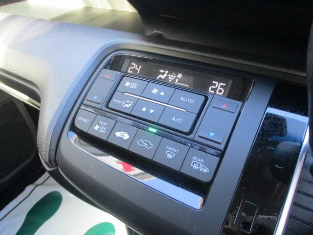 ステップワゴンスパーダ スパーダホンダセンシング　純正９インチナビ　９インチリアモニター純正フリップダウンモニター　７人乗り　ＬＥＤヘッドライト　　ＥＴＣ　両側電動スライドドア　純正アルミホイール　ワンオーナー　ＬＫＡ　盗難防止　助手席エアバッグ（13枚目）