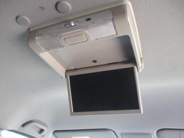 ステップワゴンスパーダ スパーダホンダセンシング　純正９インチナビ　９インチリアモニター純正フリップダウンモニター　７人乗り　ＬＥＤヘッドライト　　ＥＴＣ　両側電動スライドドア　純正アルミホイール　ワンオーナー　ＬＫＡ　盗難防止　助手席エアバッグ（16枚目）