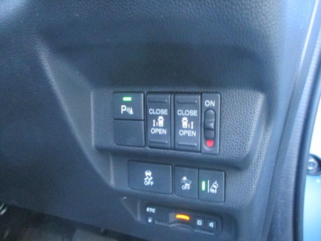 フリード G・ホンダセンシング 純正ナビ・ナビ・フロントセンサー・ホンダセンシング・2列目ベンチシート・両側パワースライドドア・スマートキー・LEDヘッドライト・アクティブコーナリングライト・センターテーブル・Sパッケージ Fセグ(15枚目)