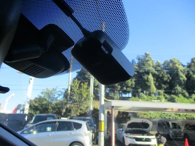 フリード G・ホンダセンシング 純正ナビ・ナビ・フロントセンサー・ホンダセンシング・2列目ベンチシート・両側パワースライドドア・スマートキー・LEDヘッドライト・アクティブコーナリングライト・センターテーブル・Sパッケージ Fセグ(18枚目)