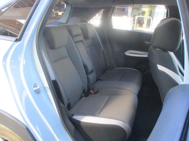 フィット ｅ：ＨＥＶクロスター　ＨｏｎｄａＳＥＮＳＩＮＧ・純正９インチナビ・純正ドライブレコーダー前後・ＥＴＣ２．０車載器・フルＬＥＤヘッドライト・純正アルミホイール・リアカメラ・ワンオーナー　ｂｌｕｅｔｏｏｔｈ　ルーフレール（4枚目）