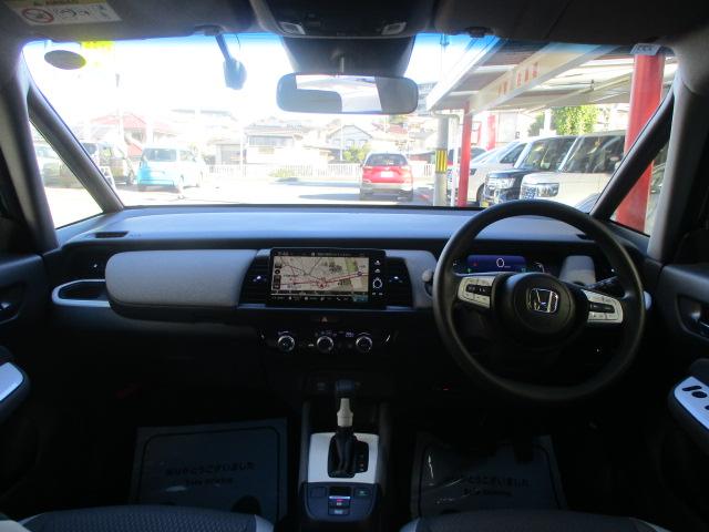 フィット ｅ：ＨＥＶクロスター　ＨｏｎｄａＳＥＮＳＩＮＧ・純正９インチナビ・純正ドライブレコーダー前後・ＥＴＣ２．０車載器・フルＬＥＤヘッドライト・純正アルミホイール・リアカメラ・ワンオーナー　ｂｌｕｅｔｏｏｔｈ　ルーフレール（6枚目）