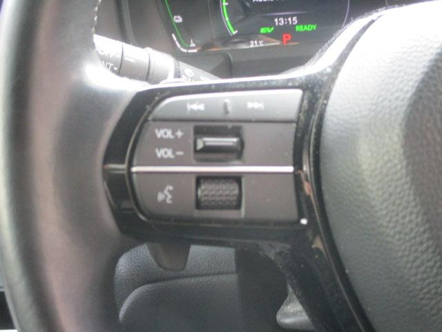 ステップワゴン ｅ：ＨＥＶスパーダ　ワンオーナー・純正ナビ・マルチビューＥＴＣ・ドラレコ・ブラインドスポット・両側電動スライドドア　１オーナー　マルチカメラ　デュアルエアコン　フルオートエアコン　ＥＳＣ　シートヒータ　オートライト（12枚目）