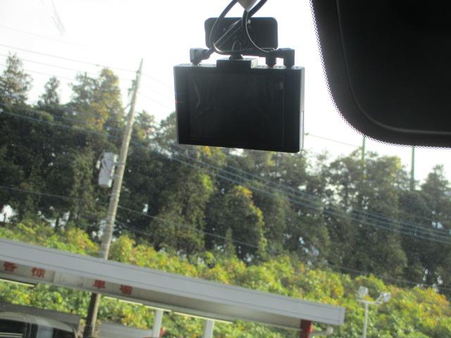 ステップワゴン ｅ：ＨＥＶスパーダ　ワンオーナー・純正ナビ・マルチビューＥＴＣ・ドラレコ・ブラインドスポット・両側電動スライドドア　１オーナー　マルチカメラ　デュアルエアコン　フルオートエアコン　ＥＳＣ　シートヒータ　オートライト（20枚目）