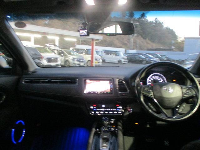 ヴェゼル ハイブリッドRS・ホンダセンシング ナビ・ETC・ホンダセンシング・運転席、助手席エアバック・サイドエアバック・サイドカーテンエアバック・運転席、助手席シートヒーター・LEDヘッドライト・LEDフォグライト・18インチアルミホイール(3枚目)