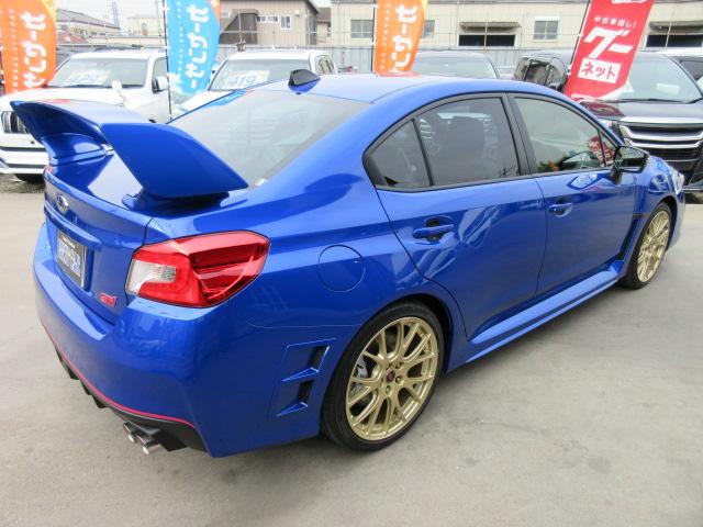 STI EJ20ファイナルエディション・最終型・555台限定抽選車・特別仕様車・ワンオーナー車・走行500km・レカロ半革・大型リアスポ・専用19ゴールドアルミ・8型ナビTV・フロント&左サイド・Bカメラ(40枚目)