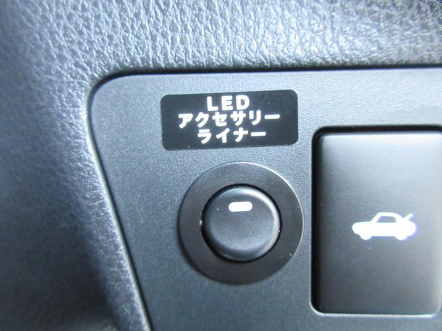 STIスポーツ ・6速MT・ワンオーナー・カロッツェリアナビ・フルセグTV・ワインハーフレザーシート・シートヒーター・ブレンボキャリパー・STiタワーバー・STi18アルミ・デイライナー・クルコン・Rスポイラー(30枚目)