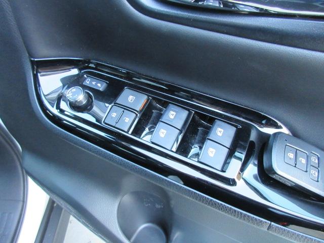 Si ダブルバイビー ・後期型 トヨタセーフティセンス ワンオーナー 黒半革 純正10型ナビ フルセグTV Bカメラ 両側自動ドア クルコン 先行車発進 i-stop サンシェード 純正16アルミ 前後コーナーセンサー(31枚目)