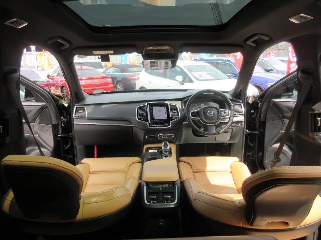 ＸＣ９０ リチャージ　ＰＨＶ　Ｔ８　ＡＷＤ　インスクリプション　・パノラマルーフ　ハーマンカードン　キャメル本革シート　エアシート　シートヒーター　ステアリングヒーター　電動ゲート　純正ナビ　フルセグＴＶ　全周囲カメラ　アクティブサス　純正２０アルミ　ＬＥＤライト（5枚目）