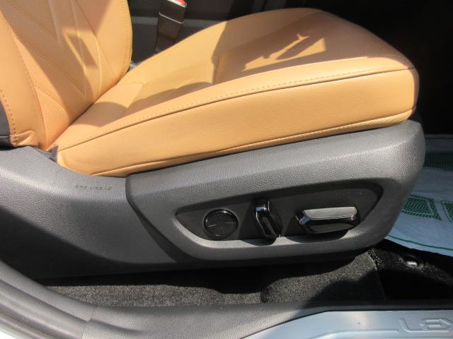 ＮＸ ＮＸ３５０ｈバージョンＬ　４ＷＤ　・純正１４型ナビ　フルセグＴＶ　全周囲カメラ　キャメル本革シート　エアシート　シートヒーター　ワイヤレス充電　デジタルインナーミラー　電動ゲート　３眼ＬＥＤライト　純正２０インチアルミ　純正ＯＰエアロ（22枚目）