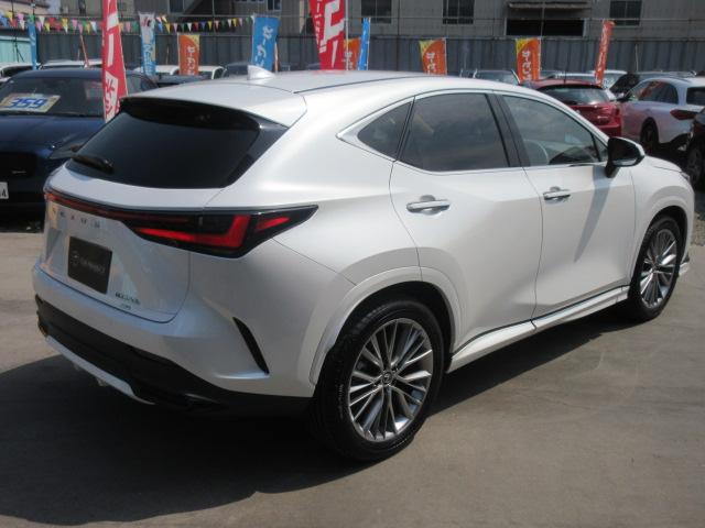 ＮＸ ＮＸ３５０ｈバージョンＬ　４ＷＤ　・純正１４型ナビ　フルセグＴＶ　全周囲カメラ　キャメル本革シート　エアシート　シートヒーター　ワイヤレス充電　デジタルインナーミラー　電動ゲート　３眼ＬＥＤライト　純正２０インチアルミ　純正ＯＰエアロ（35枚目）