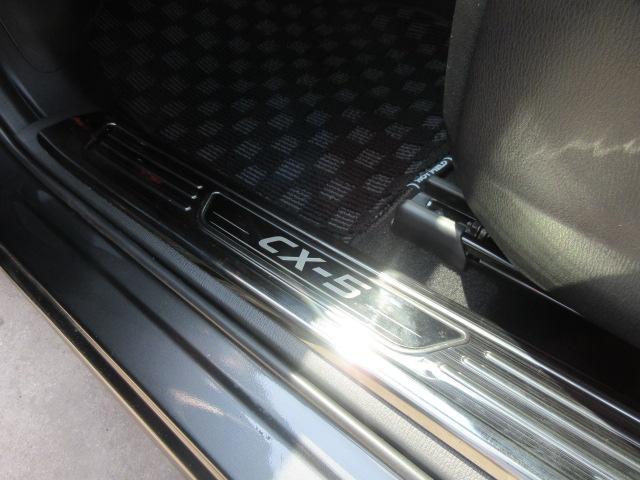 ＣＸ－５ ＸＤエクスクルーシブモード　・サンルーフ　純正１０．２５型ナビ　フルセグＴＶ　全周囲カメラ　ＢＯＳＥ　ＥＴＣ　ドラレコ　濃茶本革エアシート　シートヒーター　ステアリングヒーター　電動ゲート　オートエグゼマフラー＆レッドスプリング（69枚目）