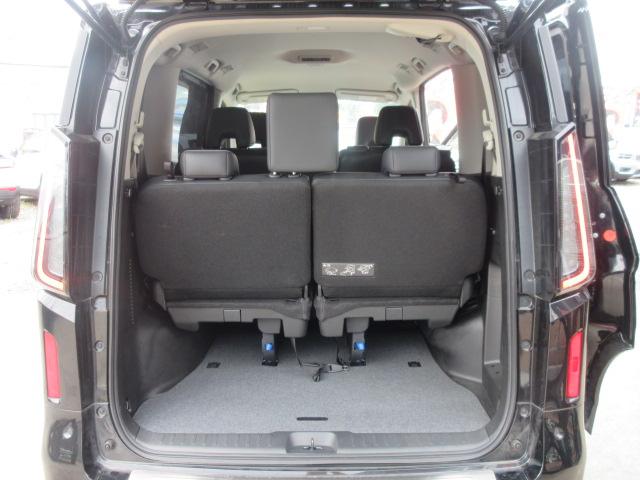 セレナ ハイウェイスターＶ　４ＷＤ　・プロパイロット　純正１２．３型ナビ　フルセグＴＶ　アラウンドビューモニター　ＥＴＣ２．０　前後ドラレコ　両側自動ドア　ハンズフリーオートスライド　１列目＆２列目シートヒーター　ステアリングヒーター（24枚目）