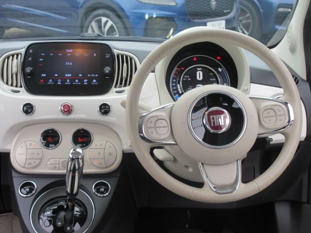 ５００ ツインエア　ドルチェヴィータ　・ターボ　ガラスルーフ　純正ディスプレイオーディオ　ＥＴＣ　Ｂｌｕｅｔｏｏｔｈ　ＵＳＢ　白黒ハーフレザーシート　クルコン　パドルシフト　リアソナー　アイドリングストップ　横滑り防止　ＬＥＤライト（20枚目）