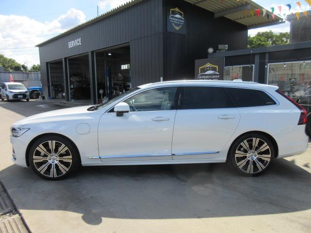 Ｖ９０ リチャージＰＨＶ　Ｔ８　ＡＷＤ　インスクリプション　・ハーマンカードン　パノラマガラスルーフ　純正グーグルナビ　全周囲カメラ　ＥＴＣ　パイロットアシスト　安全支援機能　ＨＵＤ　ステアリングヒーター　白本革シート　シートヒーター　エアシート　電動ゲート（33枚目）