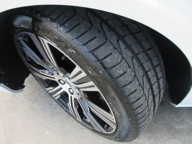 Ｖ９０ リチャージＰＨＶ　Ｔ８　ＡＷＤ　インスクリプション　・ハーマンカードン　パノラマガラスルーフ　純正グーグルナビ　全周囲カメラ　ＥＴＣ　パイロットアシスト　安全支援機能　ＨＵＤ　ステアリングヒーター　白本革シート　シートヒーター　エアシート　電動ゲート（41枚目）