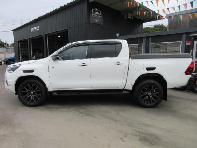 TOYOTA HILUX Z GR SPORT