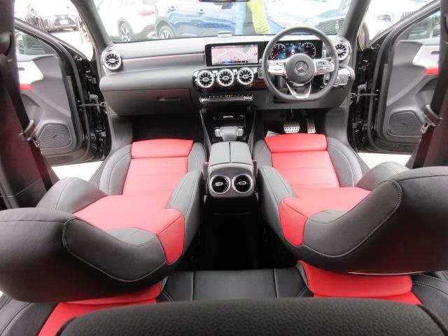 Aクラス A180スタイル AMGライン レザーエクスクルーシブPKG ・アドバンスドPKG AMGレザーエクスクルーシブPKG 純正ナビ フルセグ 全周囲カメラ 赤黒本革シートヒーター ワイヤレス充電 アシスト支援 純正AMG18アルミ HUD ソナー レーンキープ(5枚目)