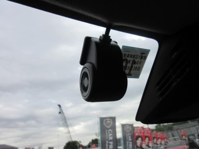 スイフトスポーツ ベースグレード　６速ＭＴ　・セーフティサポート　ワンオーナー　純正ナビ　フルセグＴＶ　全周囲カメラ　ＥＴＣ　前後ドラレコ　リアコーナーセンサー　シートヒーター　レーンキープ　クルコン　レークル　キセノン　純正１７アルミ（9枚目）