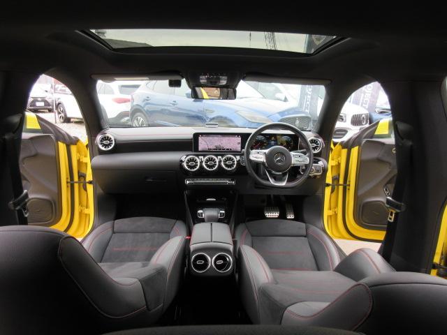 CLAクラス シューティングブレーク CLA200d シューティングブレーク AMGライン パノラミクススライディングルーフ 純正ナビ フルセグ 全周囲カメラ ETC2.0 ドラレコ ワイヤレス充電 LIM アシスト支援 電動ゲート 純正AMG18アルミ HUD LEDスカッフプレート(5枚目)