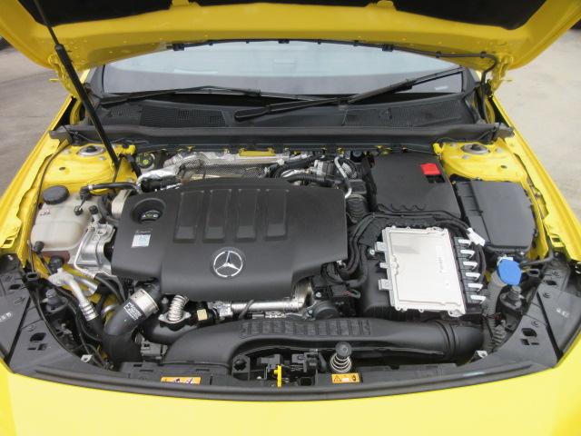 CLAクラス シューティングブレーク CLA200d シューティングブレーク AMGライン パノラミクススライディングルーフ 純正ナビ フルセグ 全周囲カメラ ETC2.0 ドラレコ ワイヤレス充電 LIM アシスト支援 電動ゲート 純正AMG18アルミ HUD LEDスカッフプレート(16枚目)