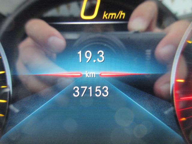 CLAクラス シューティングブレーク CLA200d シューティングブレーク AMGライン パノラミクススライディングルーフ 純正ナビ フルセグ 全周囲カメラ ETC2.0 ドラレコ ワイヤレス充電 LIM アシスト支援 電動ゲート 純正AMG18アルミ HUD LEDスカッフプレート(52枚目)