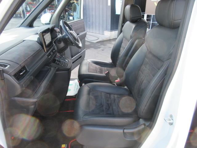 ステップワゴン e:HEVスパーダ プレミアムライン ・純正ギャザーズ9型ナビ 純正10型フリップダウンモニター フルセグTV 黒半革 シートヒーター CMBS 両側自動ドア 電動テールゲート 踏み間違い衝突軽減 BSM 無限フロアマット&サイドバイザー(39枚目)