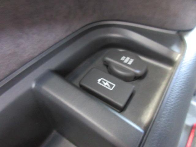 ステップワゴン e:HEVスパーダ プレミアムライン ・純正ギャザーズ9型ナビ 純正10型フリップダウンモニター フルセグTV 黒半革 シートヒーター CMBS 両側自動ドア 電動テールゲート 踏み間違い衝突軽減 BSM 無限フロアマット&サイドバイザー(50枚目)